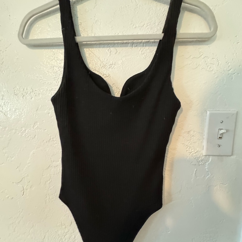 Black Zara ribbed bodysuit